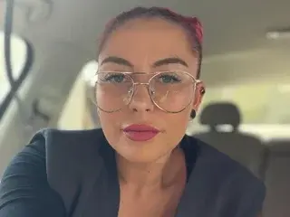 LunnaValle  live sex cam