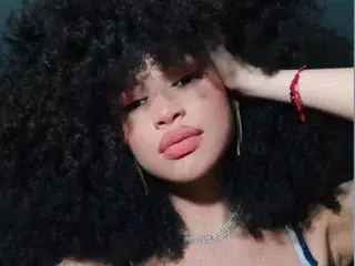 SophieClarksson  live sex cam