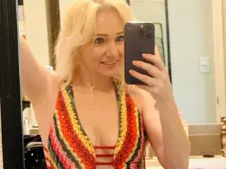 XxDiamond69x  live sex cam