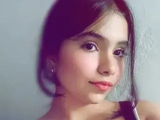 Wildcutie18  live sex cam