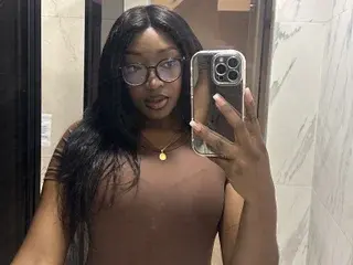 YalianaGuzman  live sex cam