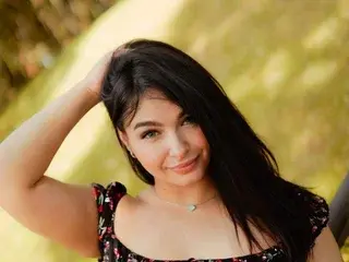 BellaSophiee  live sex cam
