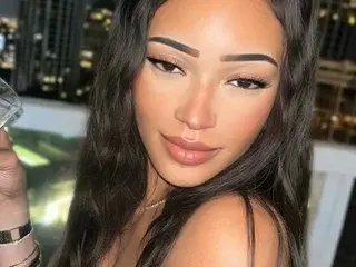 ValeriaImaniLin  live sex cam