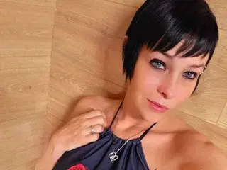 Thesexymilf22  live sex cam
