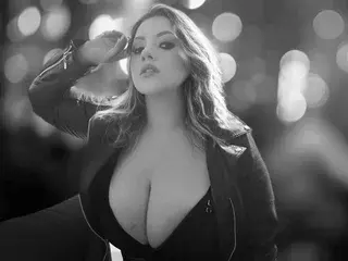 Kandymilf  live sex cam