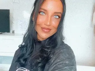 BellaNox_x  live sex cam