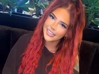 CurvyCali  live sex cam