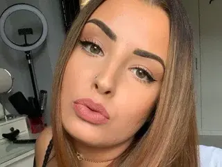 Ginalicious_x  live sex cam