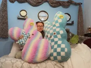 SkyJonesXO  live sex cam