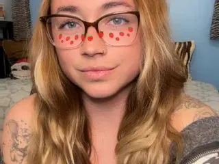 SkyJonesXO  live sex cam