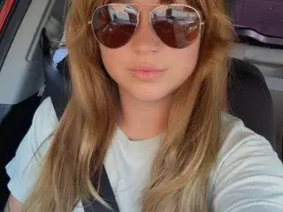 SkyJonesXO  live sex cam
