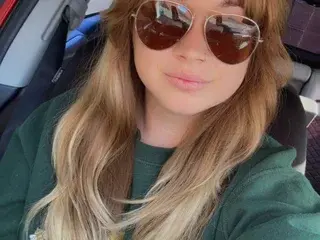 SkyJonesXO  live sex cam