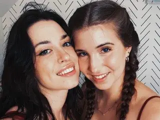 HannahCloe  live sex cam