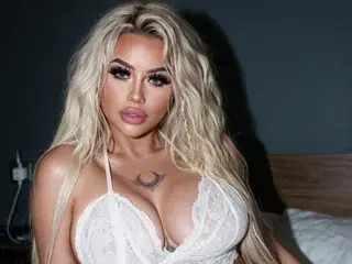 KaylaBossDollx  live sex cam