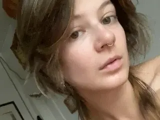 Monaroeee  live sex cam