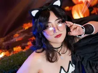 SaraMartini22  live sex cam