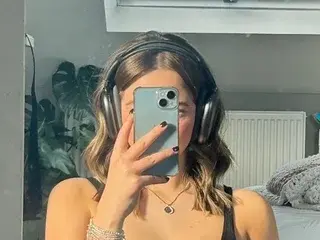 IncognitoIvy  live sex cam