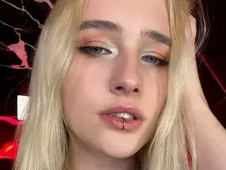 LilElfie  live sex cam