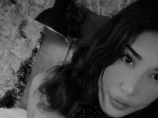 MilyMoretti  live sex cam