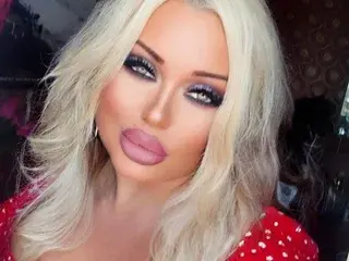 Roxxxy_Royce  live sex cam