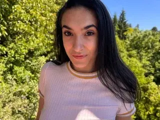 SlimTemptation  live sex cam