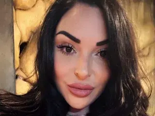 VictoriaSummersUK  live sex cam