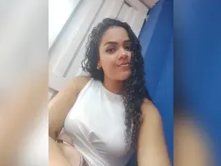 Alina_Bennett  live sex cam