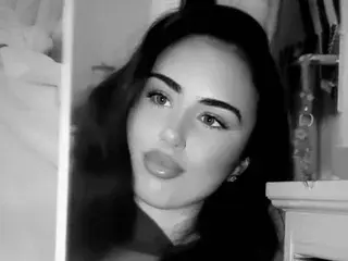 Hynnessy888grace  live sex cam