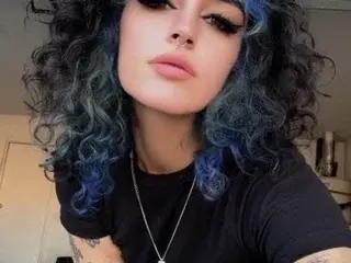 Roxxi_Royale  live sex cam