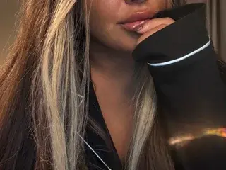Aria_Foxx  live sex cam