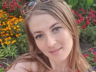 ErikaSinn29  live sex cam