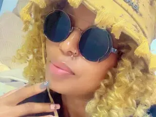 KayTeexoxo  live sex cam