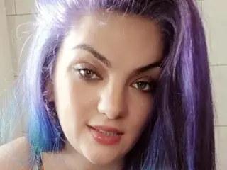 NYIRA  live sex cam