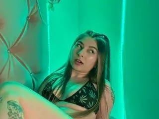 Abbie28  live sex cam