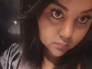 PrettyplusizeBelleX  live sex cam
