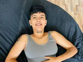 Nini_Smith  live sex cam