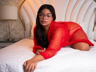 YazminJenner  live sex cam