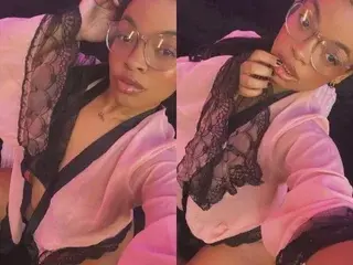 YazminJenner  live sex cam