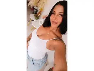 AvaMathers  live sex cam