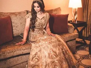 GlowingAliya  live sex cam