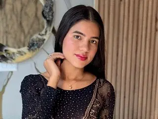 Isabella_Rosee  live sex cam