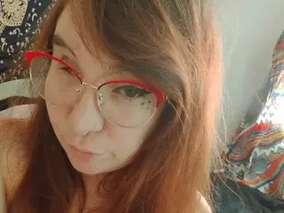 MaeveeBabee  live sex cam