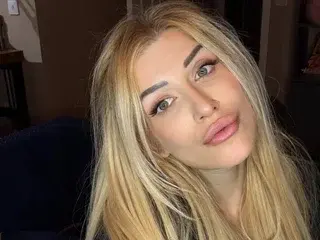 Molly_Johnson  live sex cam