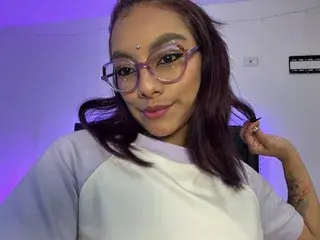 Vale_alvarez  live sex cam