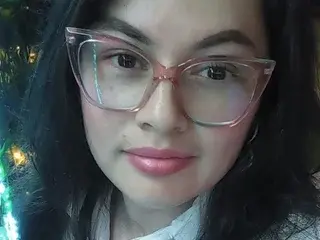 Miasantana18  live sex cam
