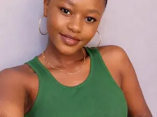 Petite_ebonyy  live sex cam