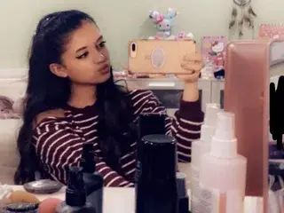 BellaGomezx  live sex cam