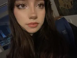 AlyssaFoyle  live sex cam