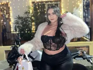 Vanessa_Foxyy  live sex cam