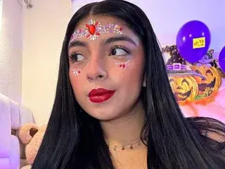 LannaLuxx  live sex cam